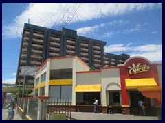  6A Avenida, South part 15 - Pollo Campero